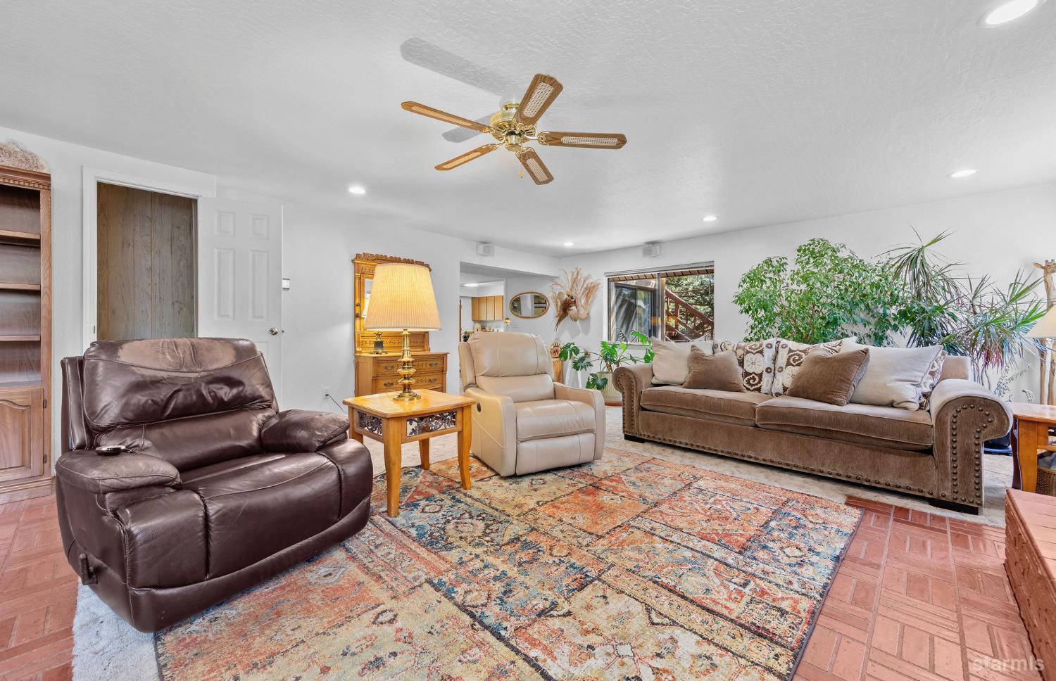 1101 Modoc Way