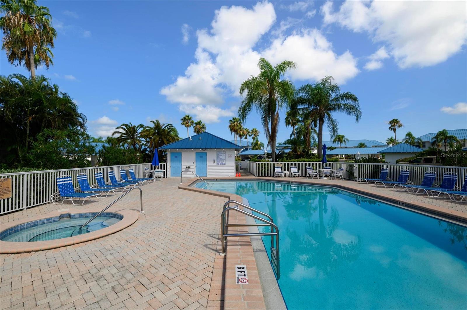 502 WOODSTORK CIR