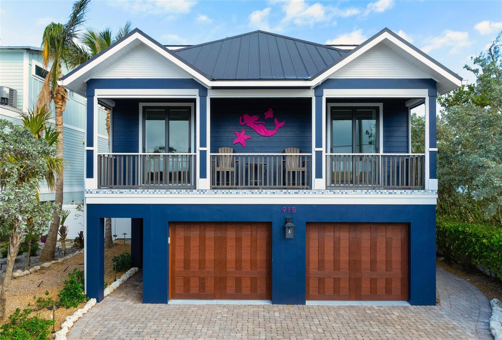 915 N SHORE DR