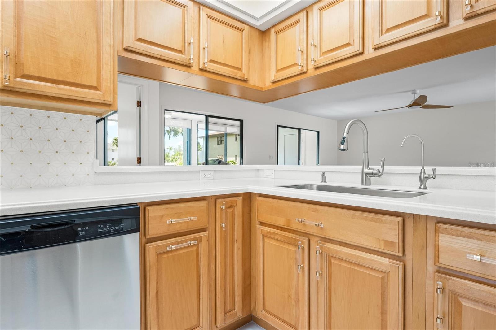 4255 GULF DR #116
