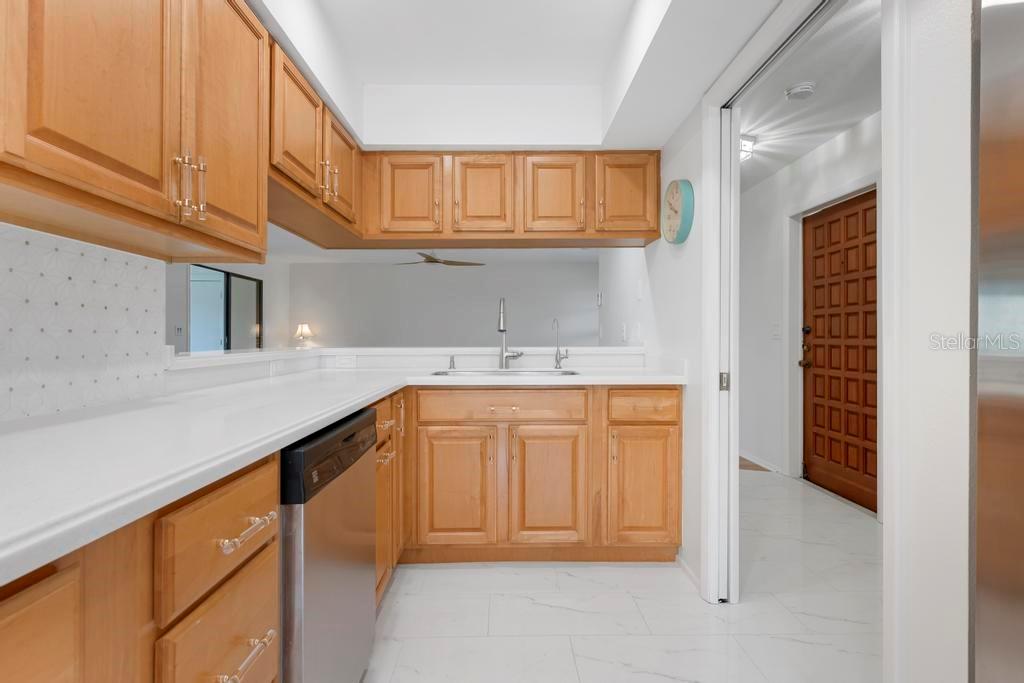 4255 GULF DR #116