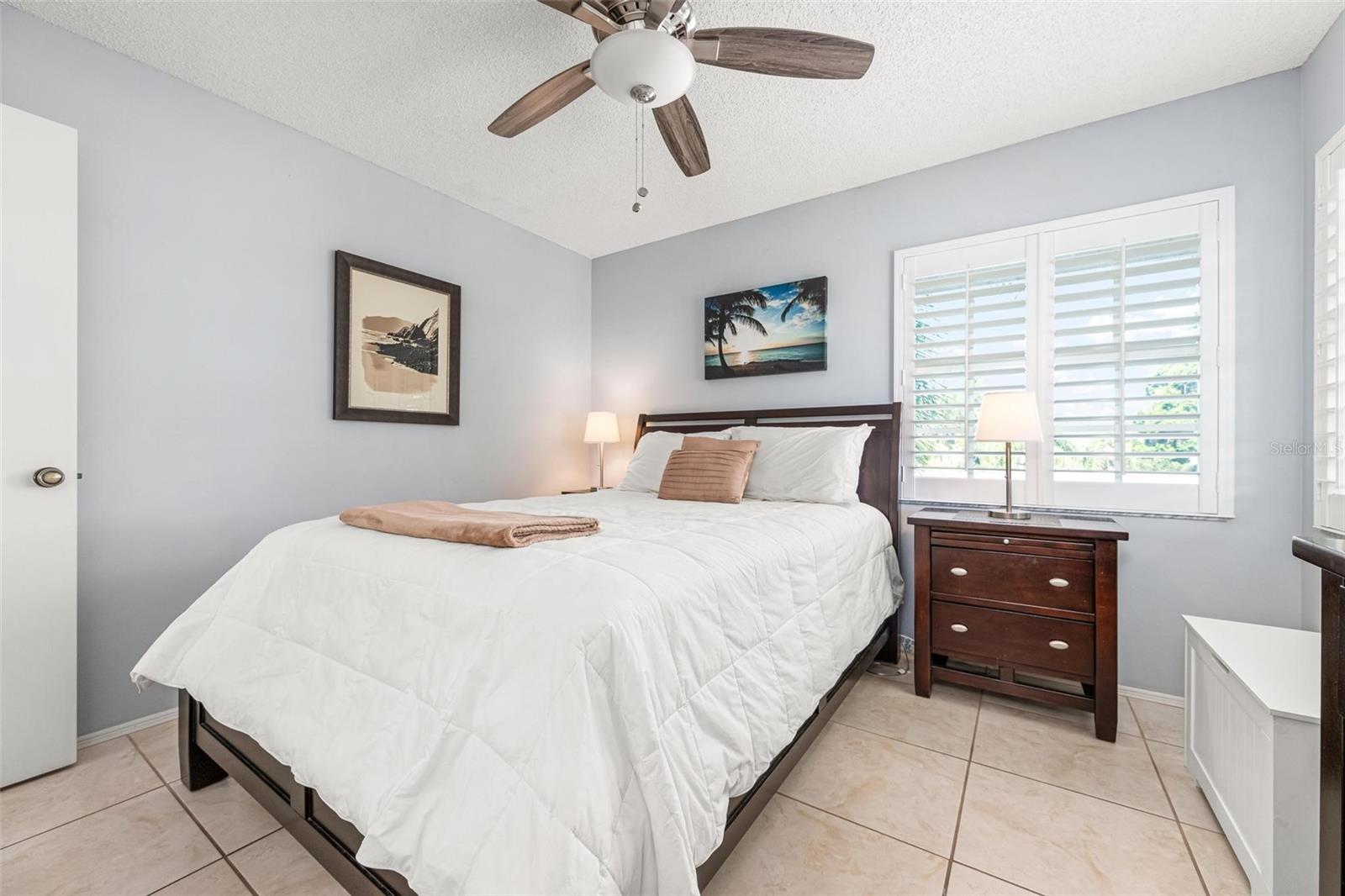 1103 EDGEWATER CIR #1103