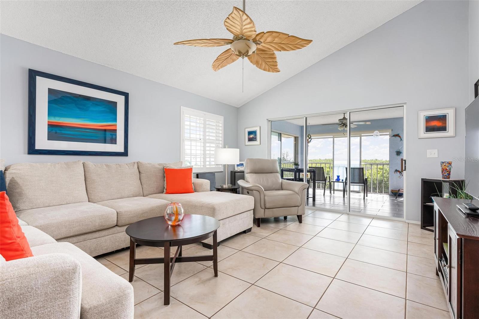 1103 EDGEWATER CIR #1103