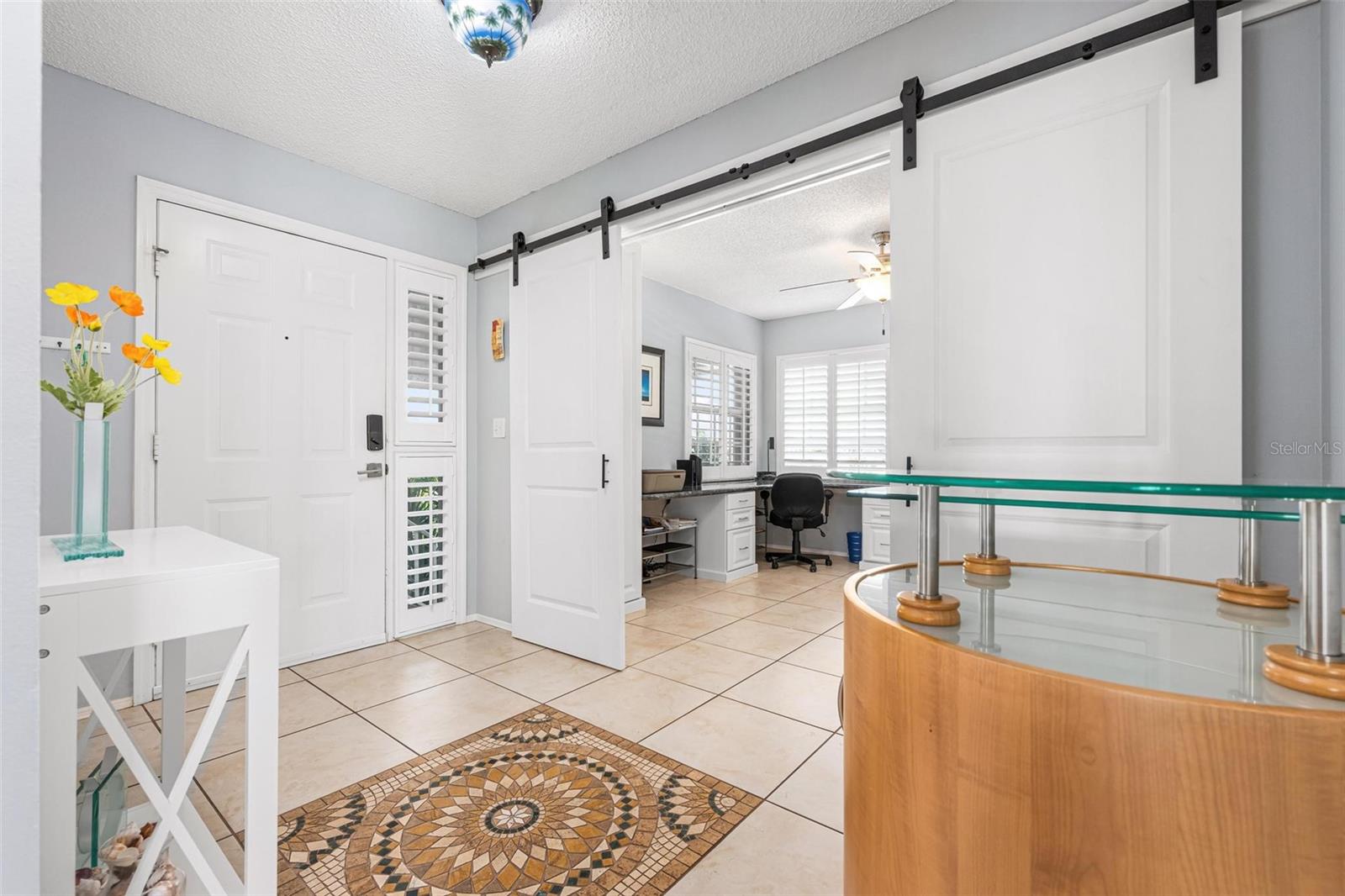 1103 EDGEWATER CIR #1103