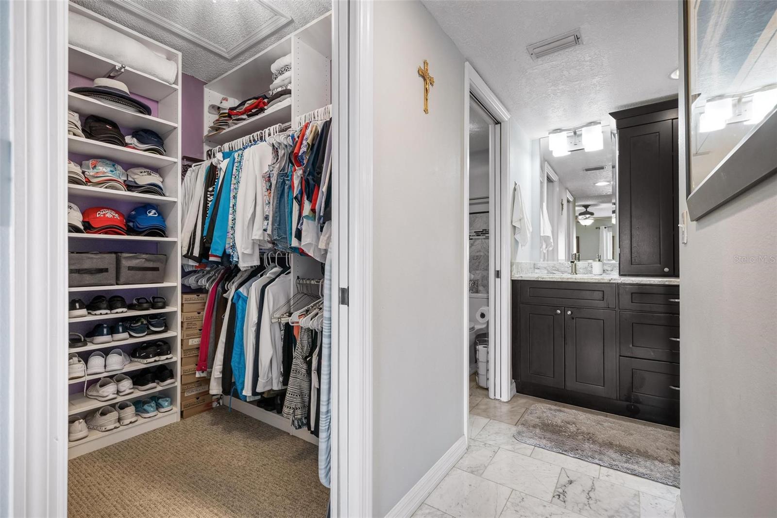 1103 EDGEWATER CIR #1103