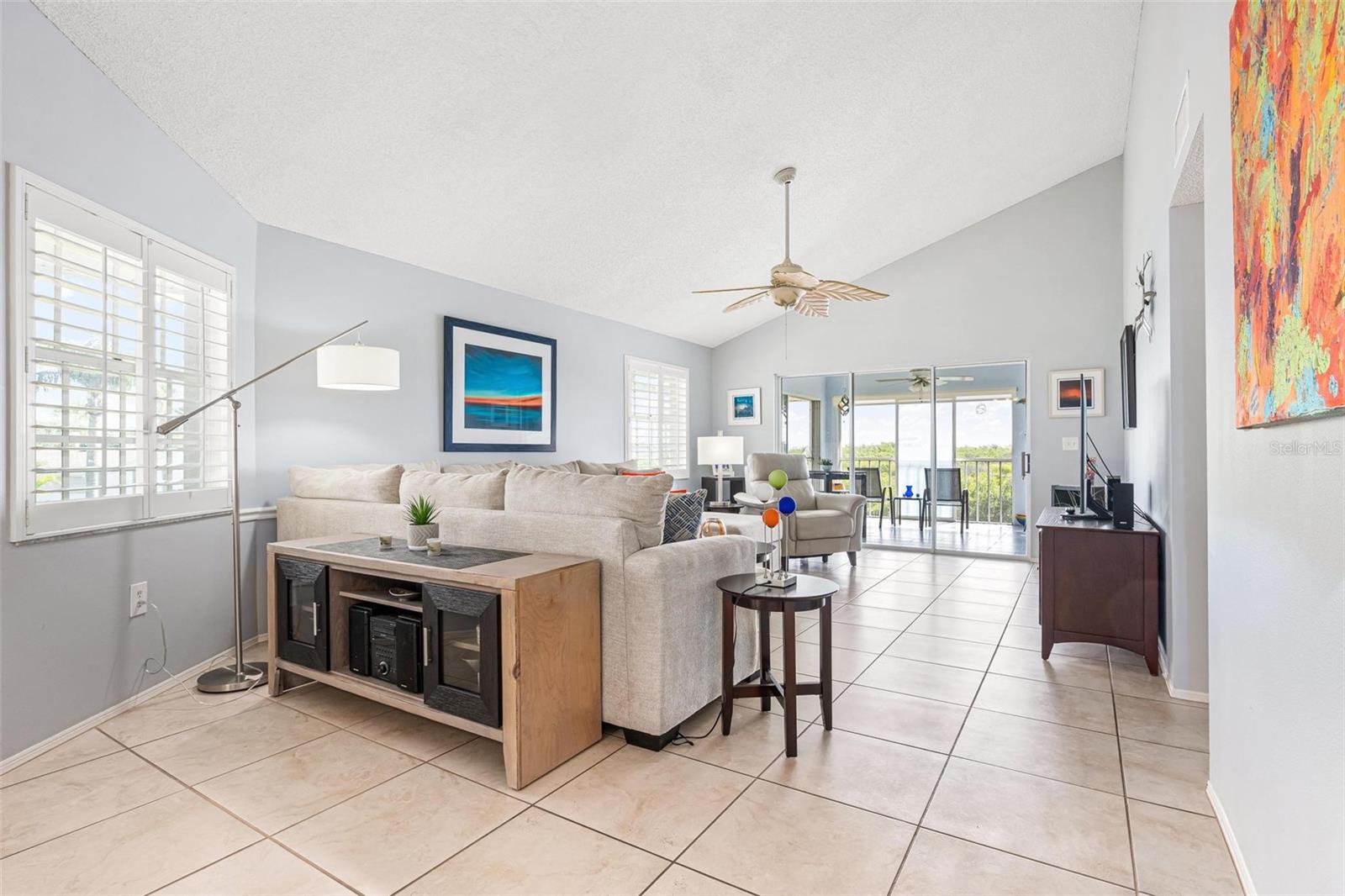 1103 EDGEWATER CIR #1103