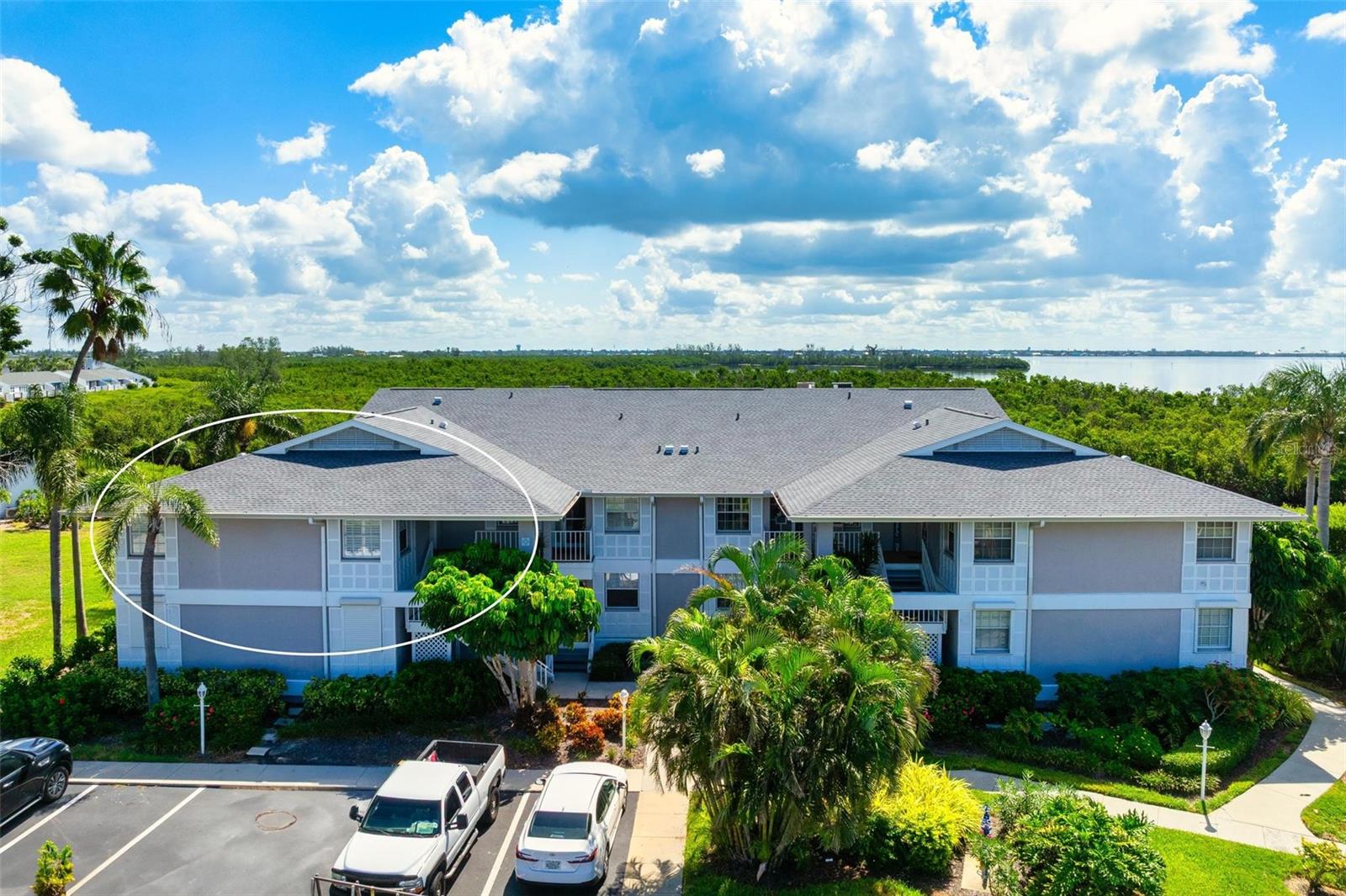 1103 EDGEWATER CIR #1103