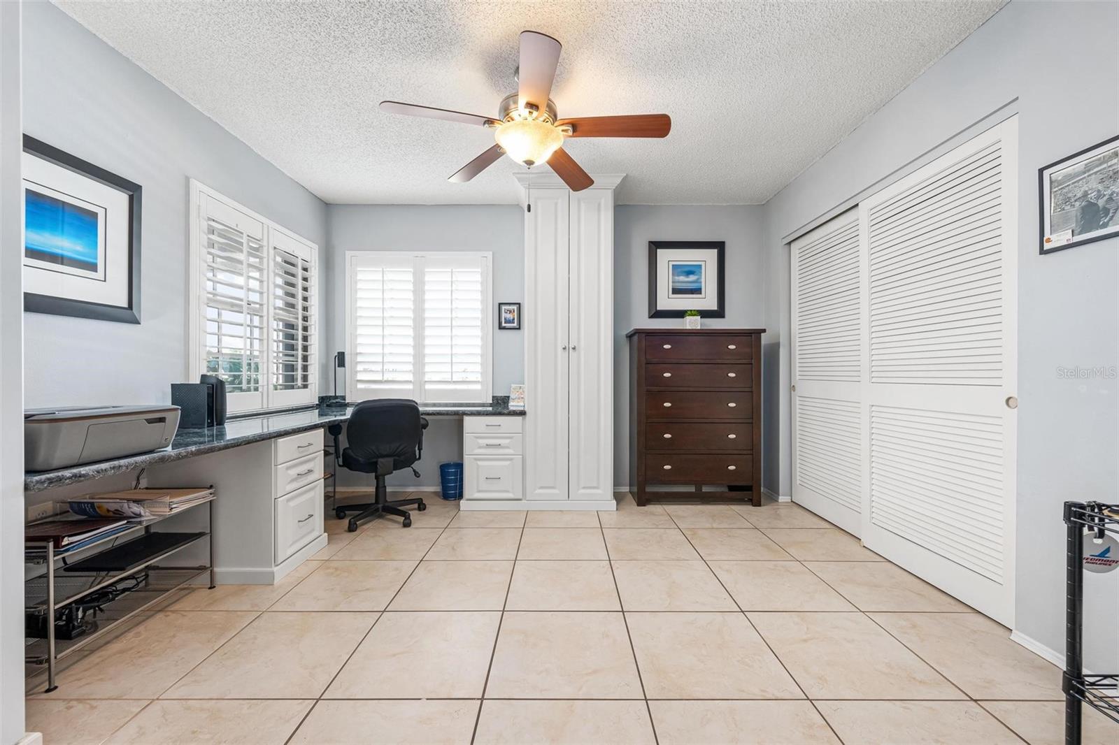 1103 EDGEWATER CIR #1103