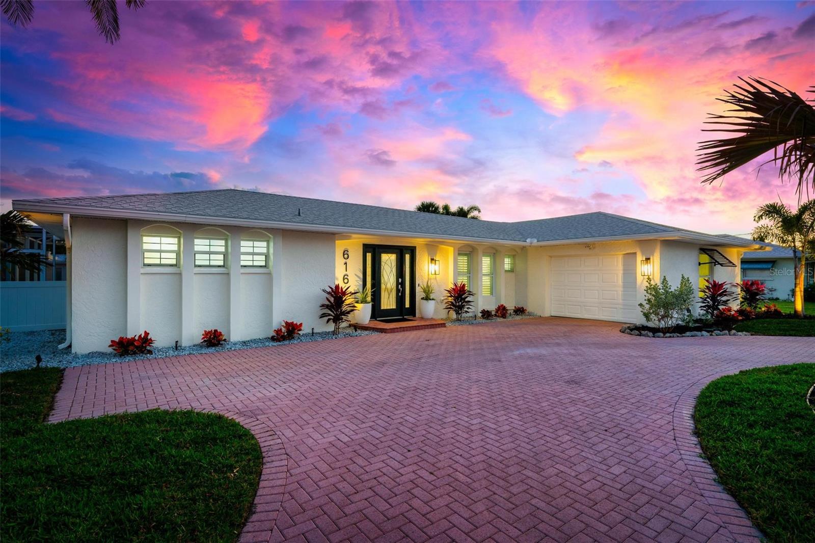 616 FOXWORTH LN