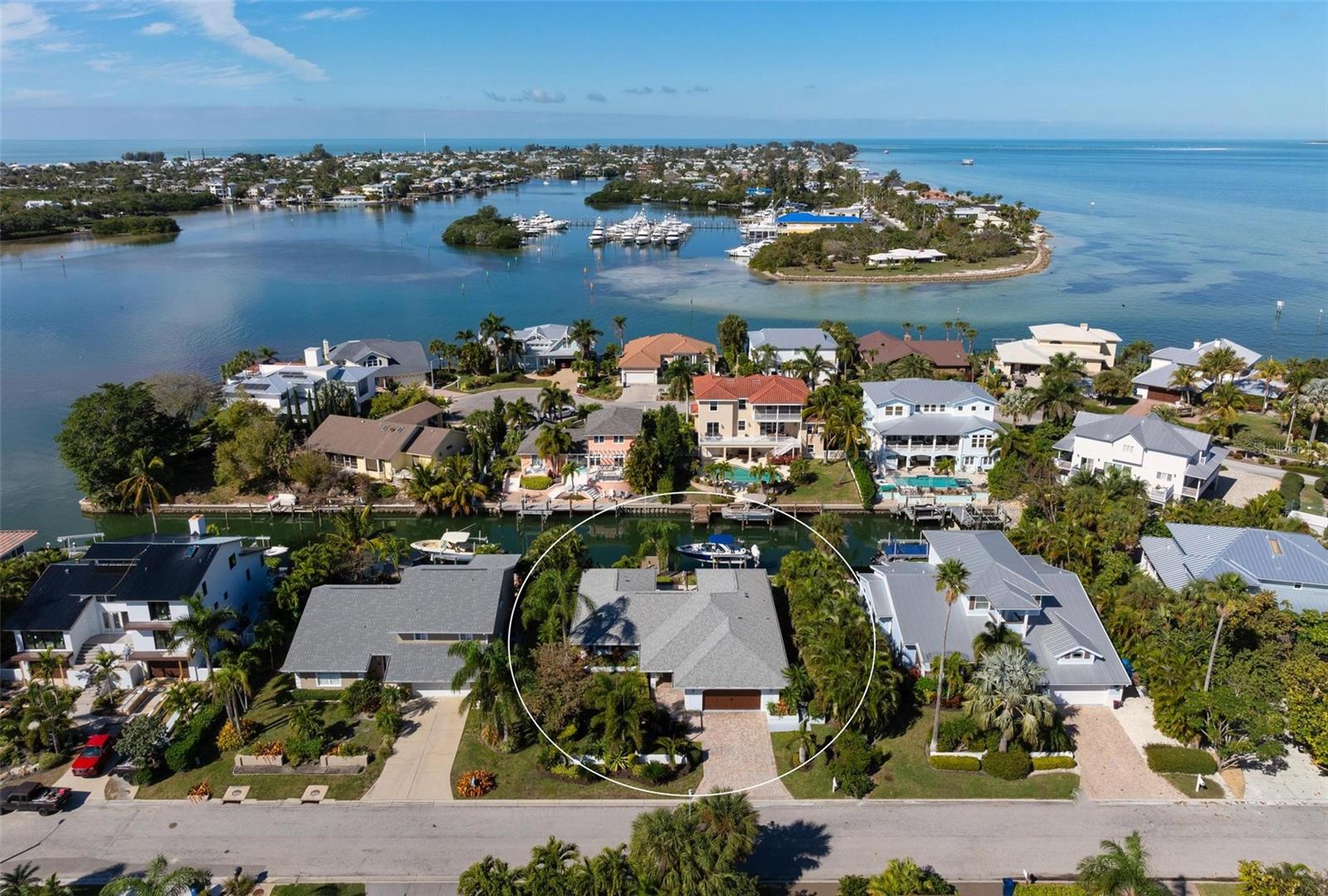 607 NORTH POINT DR