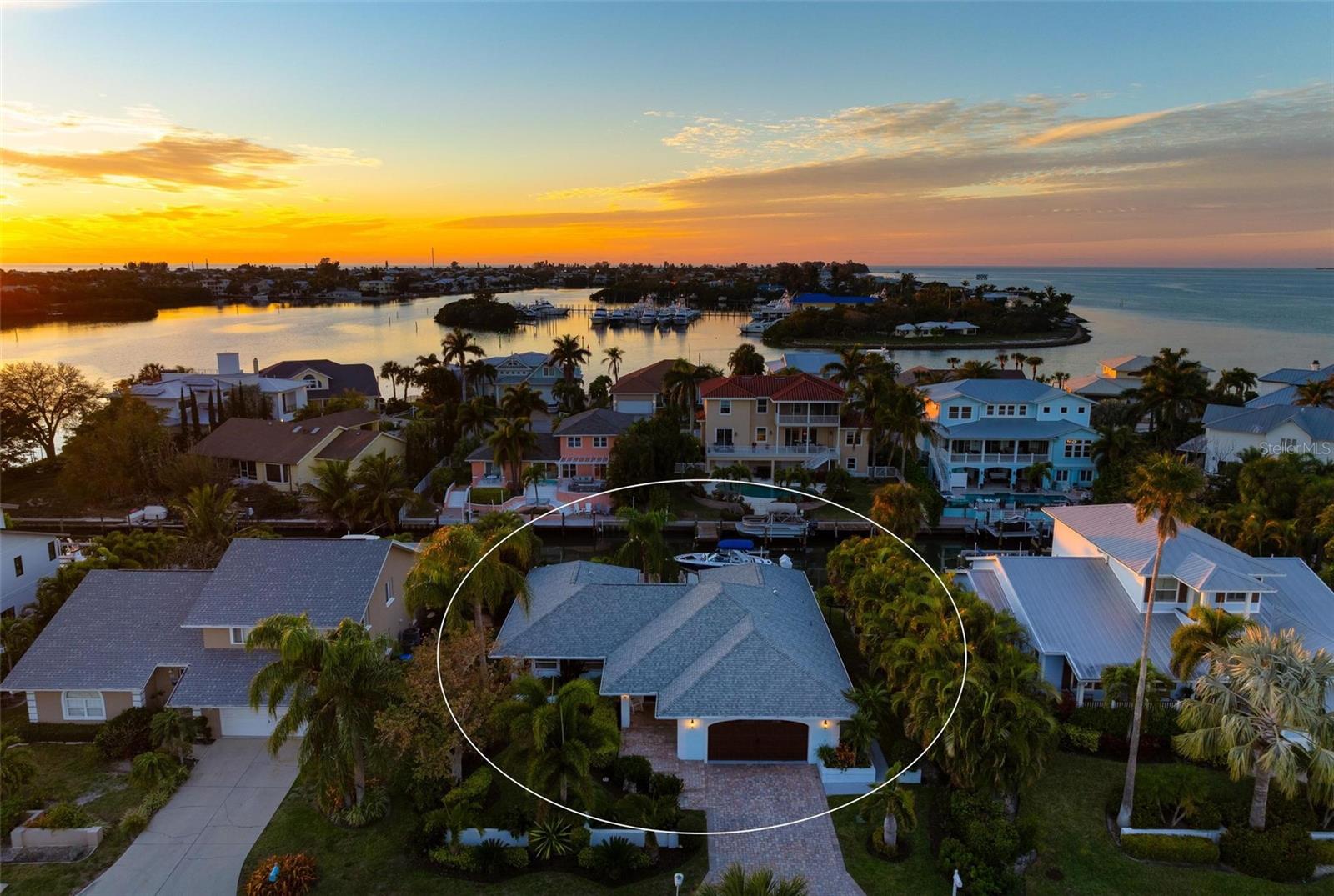 607 NORTH POINT DR