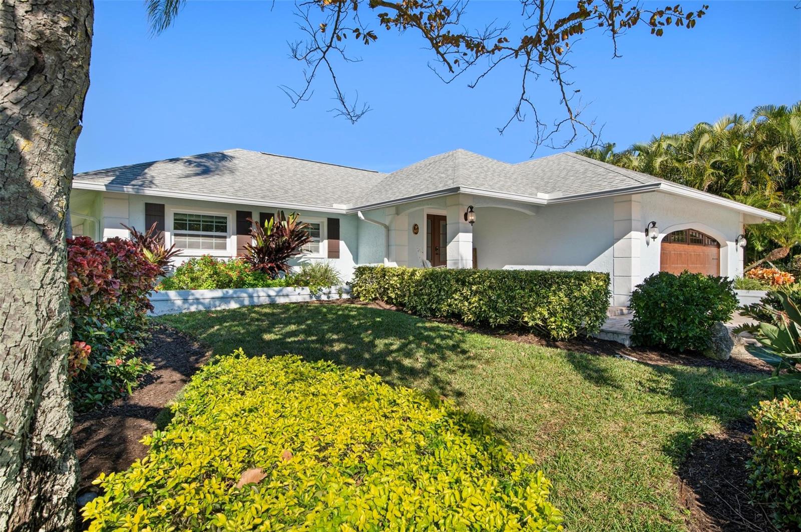 607 NORTH POINT DR