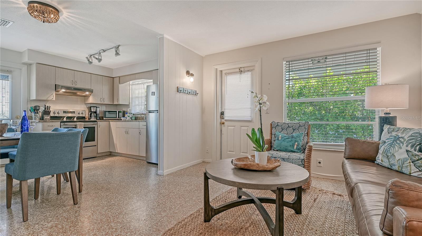 107 PINE AVE