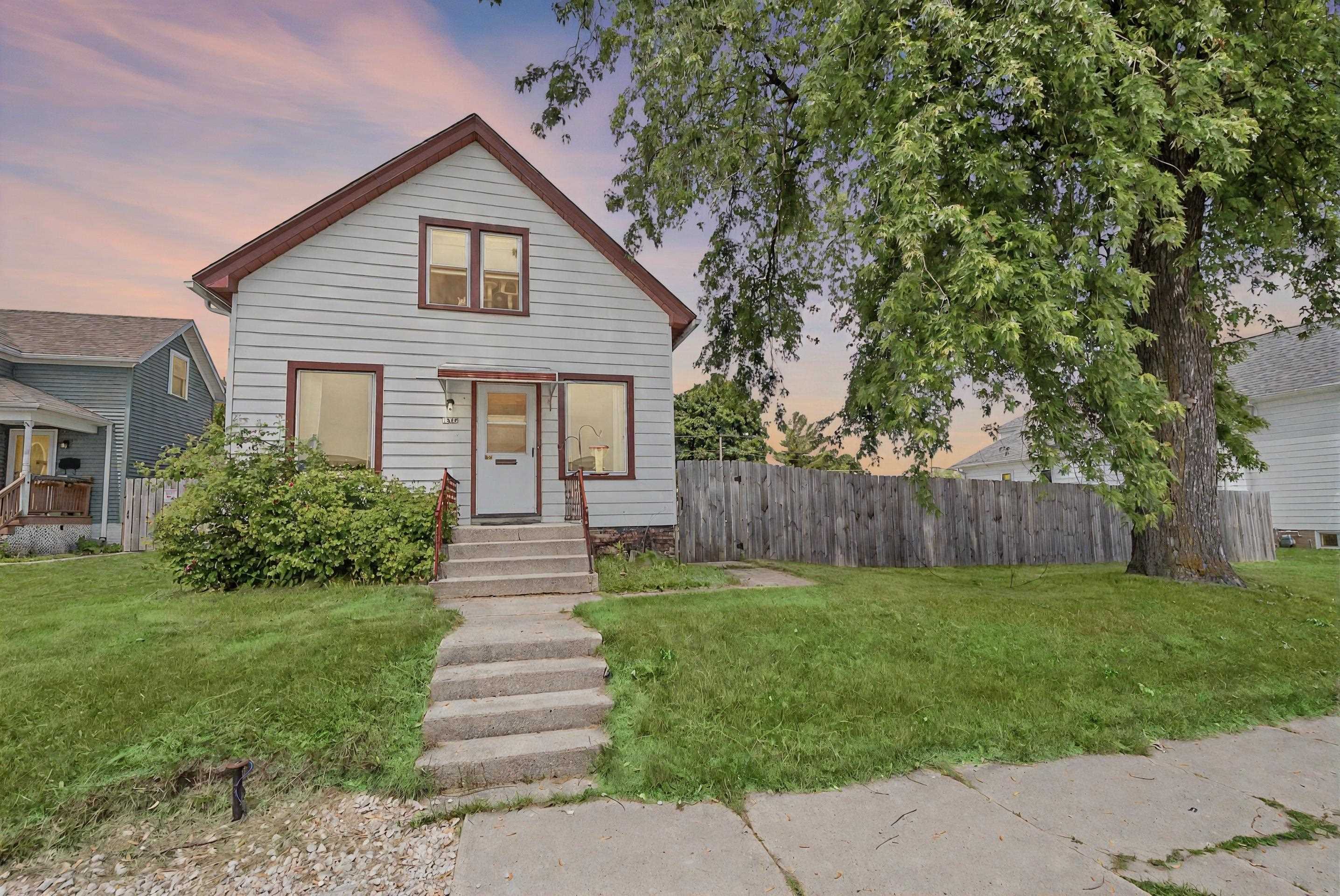 1818 UNION Street