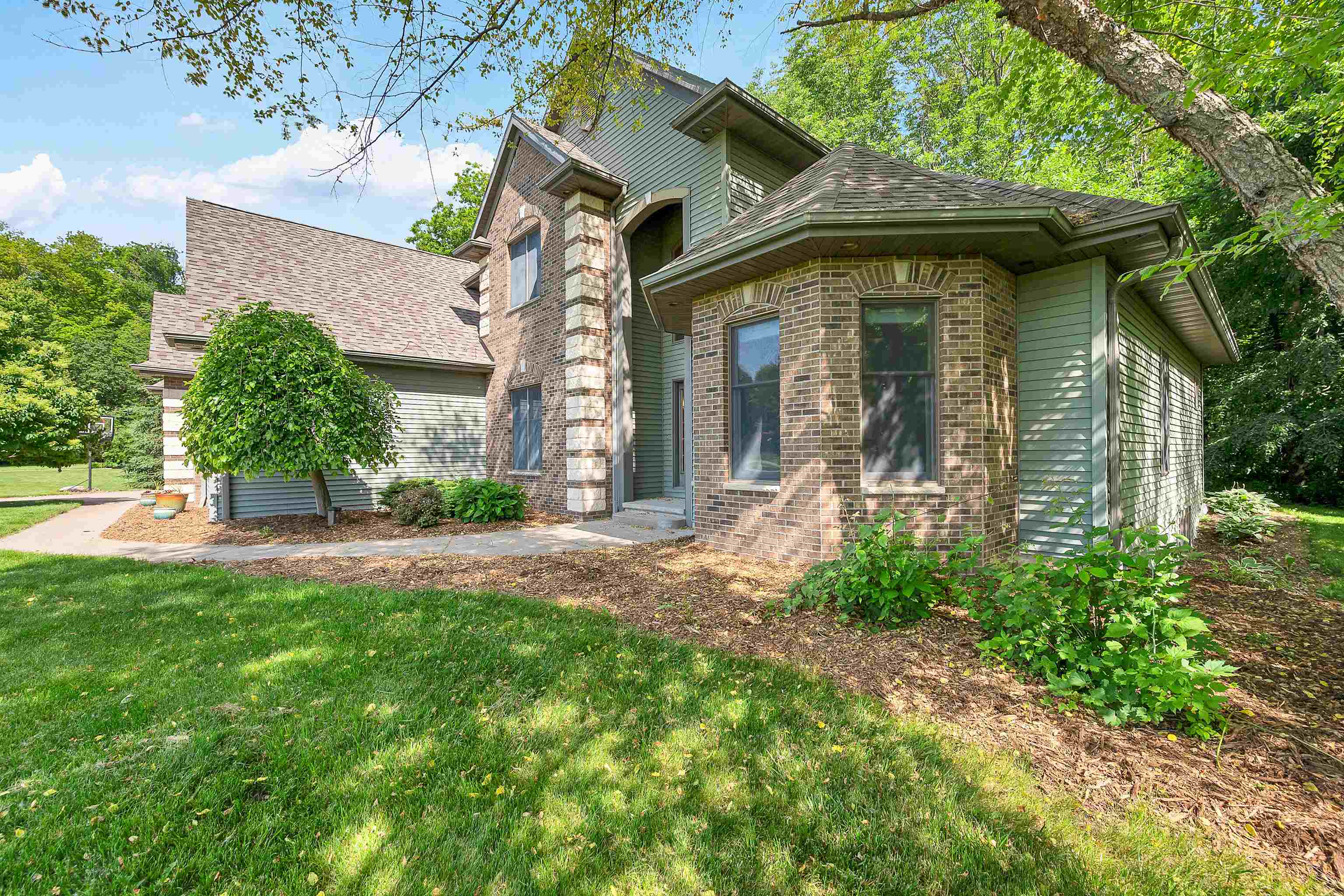 W3866 LONE OAK Drive