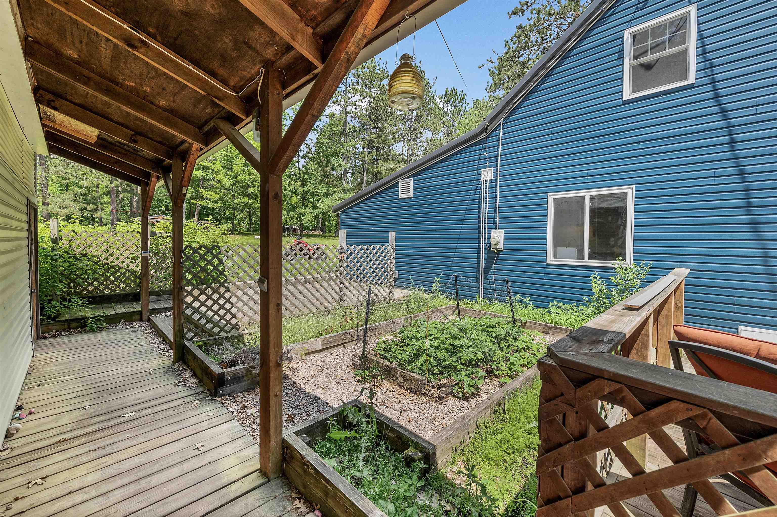 W8894 CLOVERLEAF LAKE Road