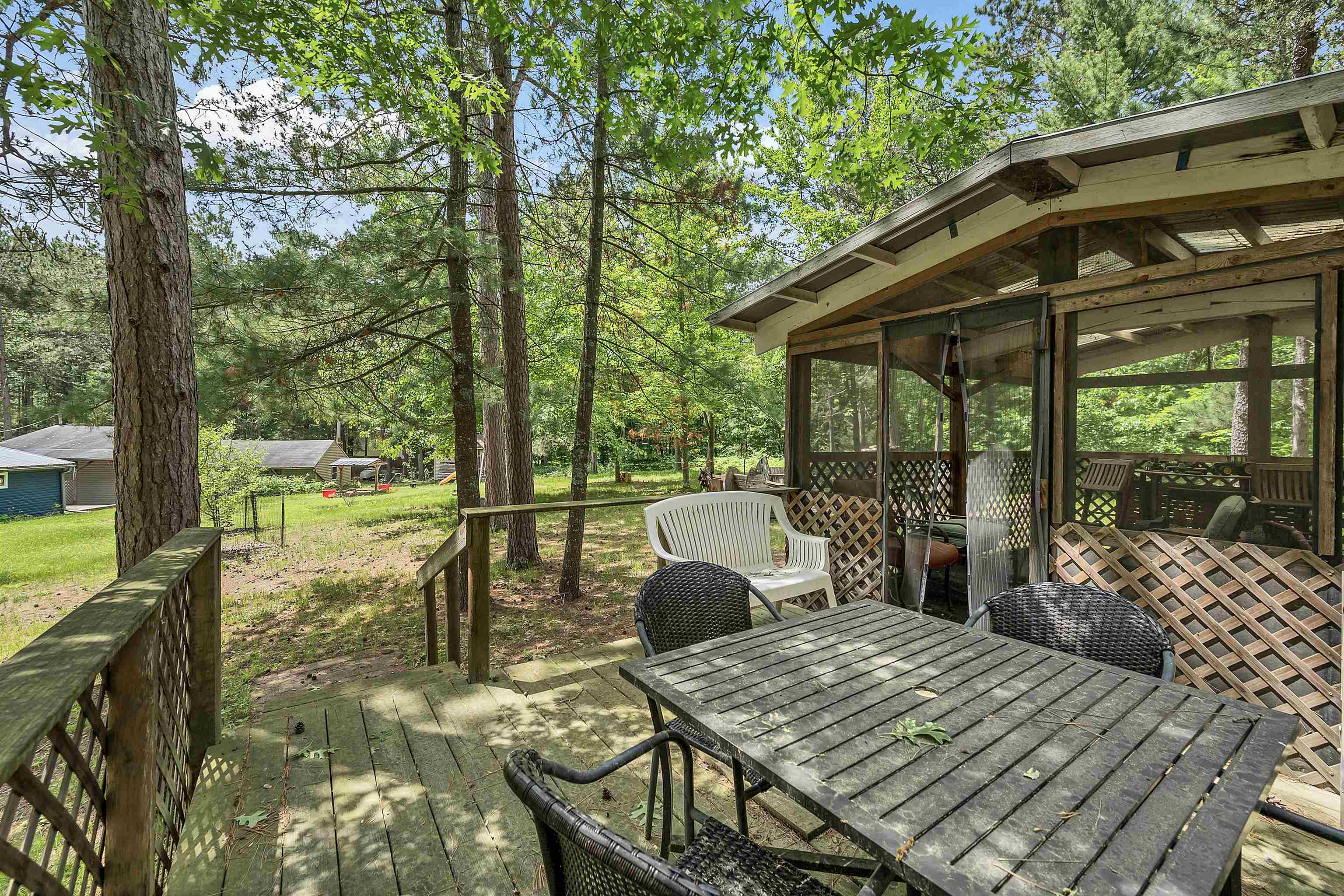 W8894 CLOVERLEAF LAKE Road