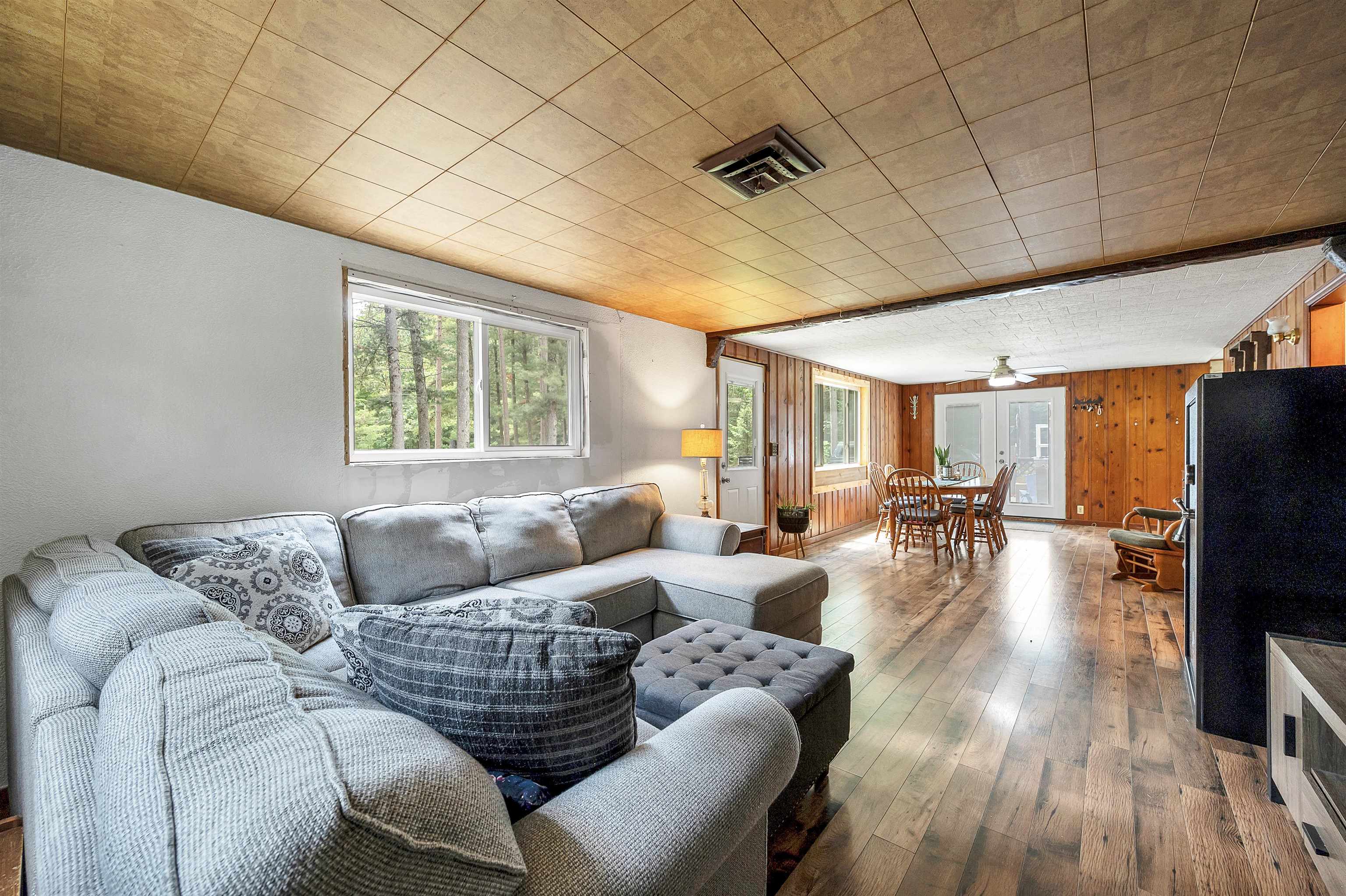 W8894 CLOVERLEAF LAKE Road