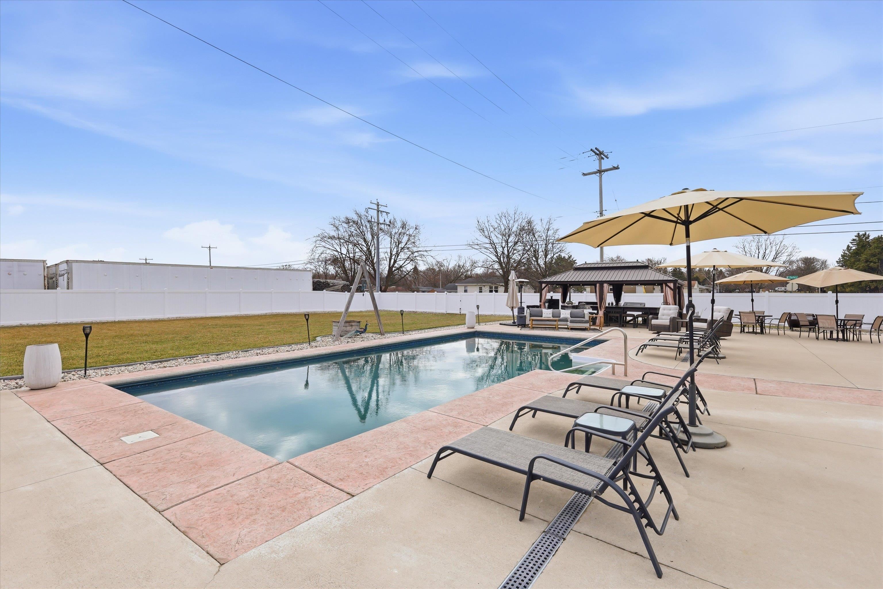 439 E FACTORY Street