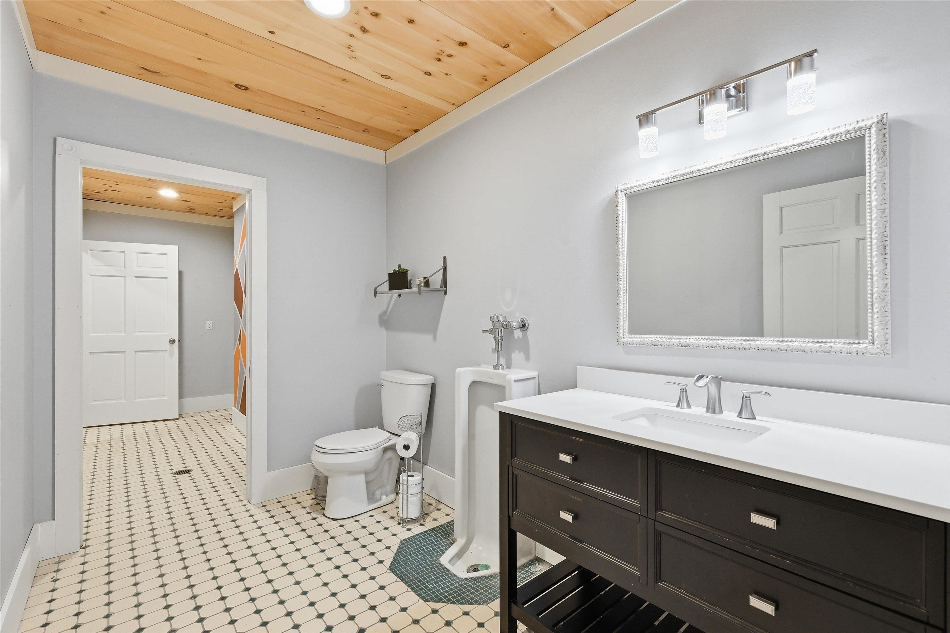 439 E FACTORY Street