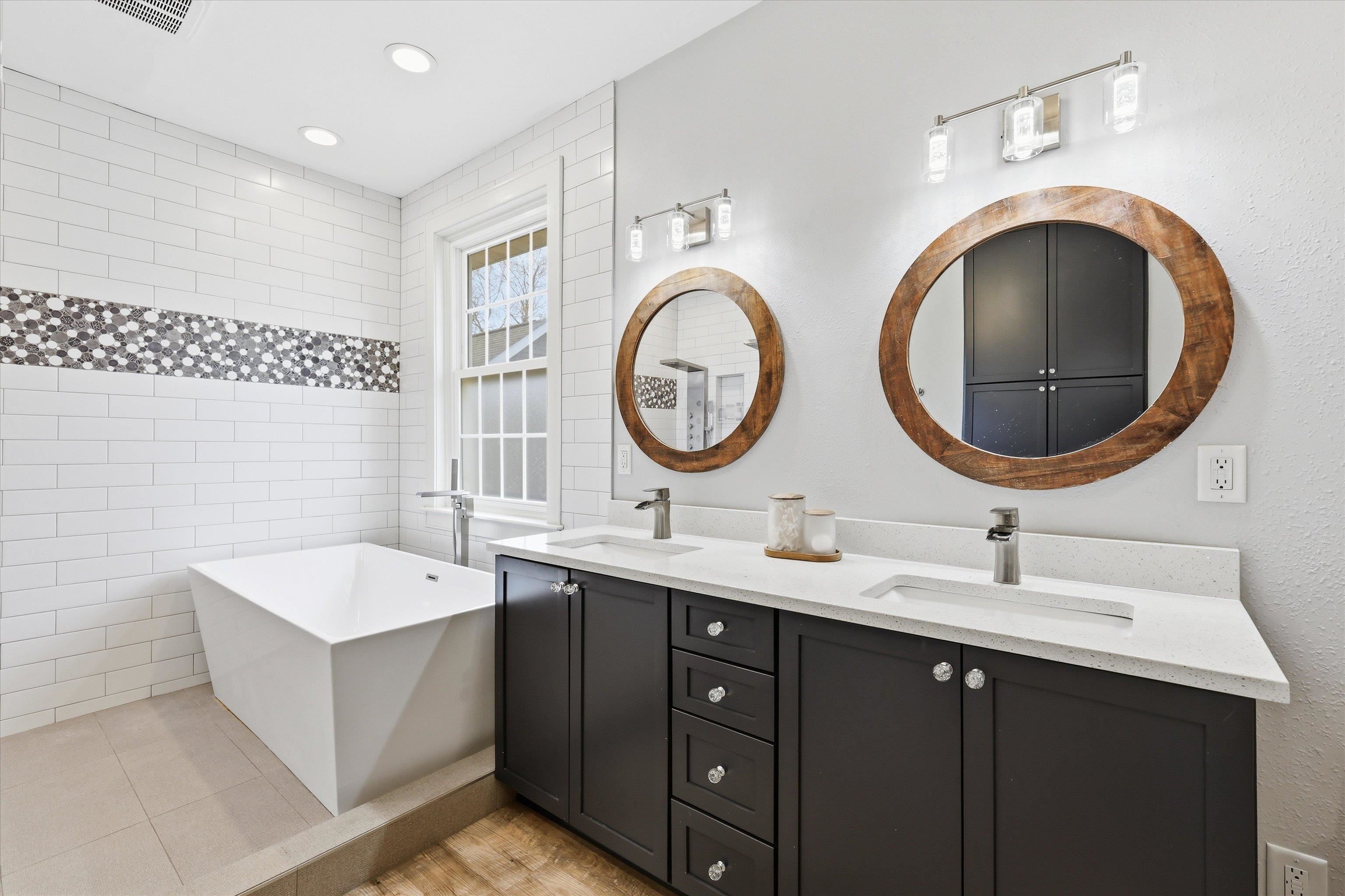 439 E FACTORY Street