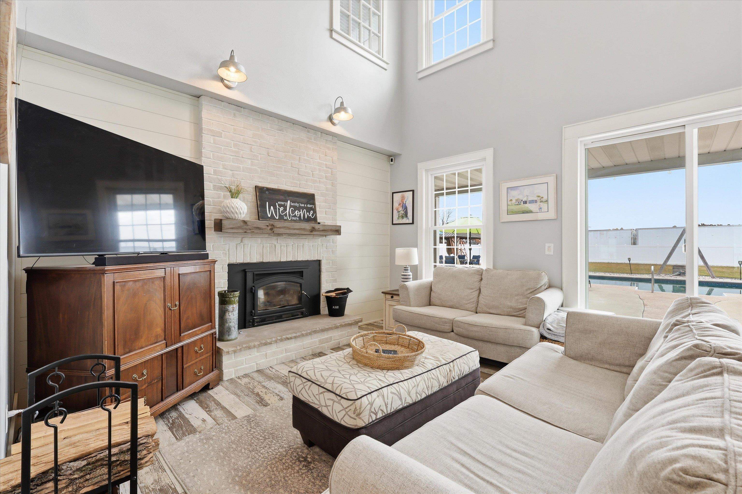 439 E FACTORY Street