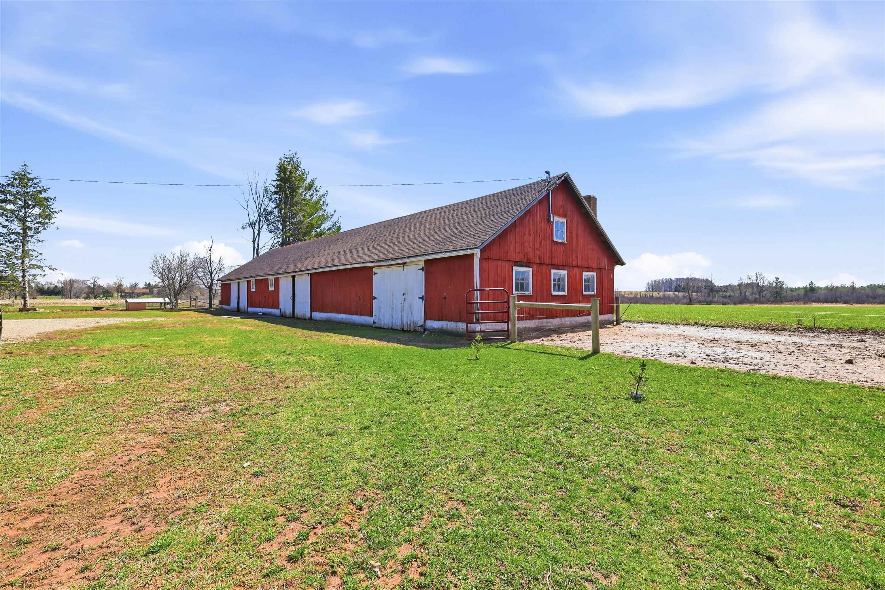 N8424 NOLLENBERG Road