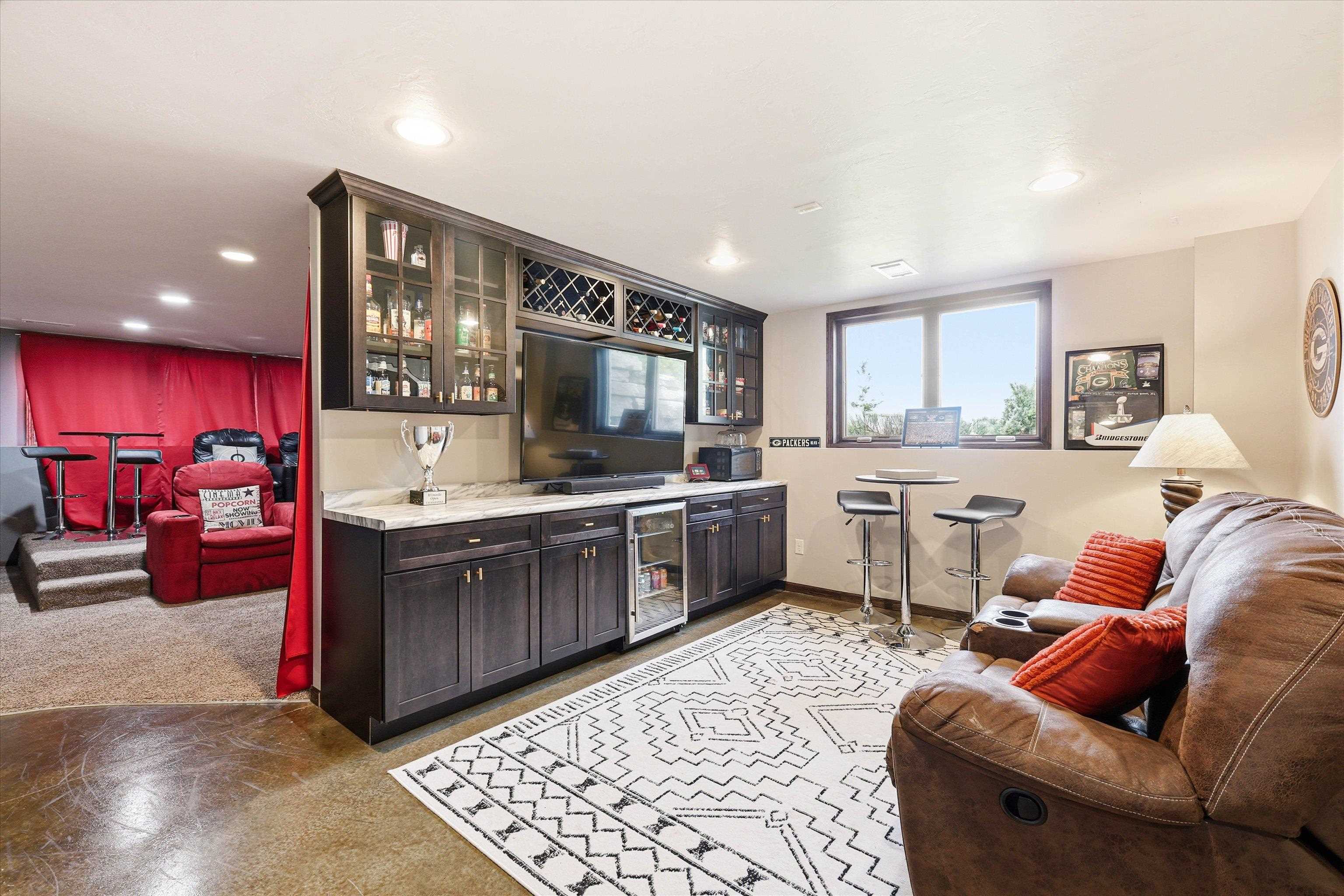 2145 W BONNIE Lane