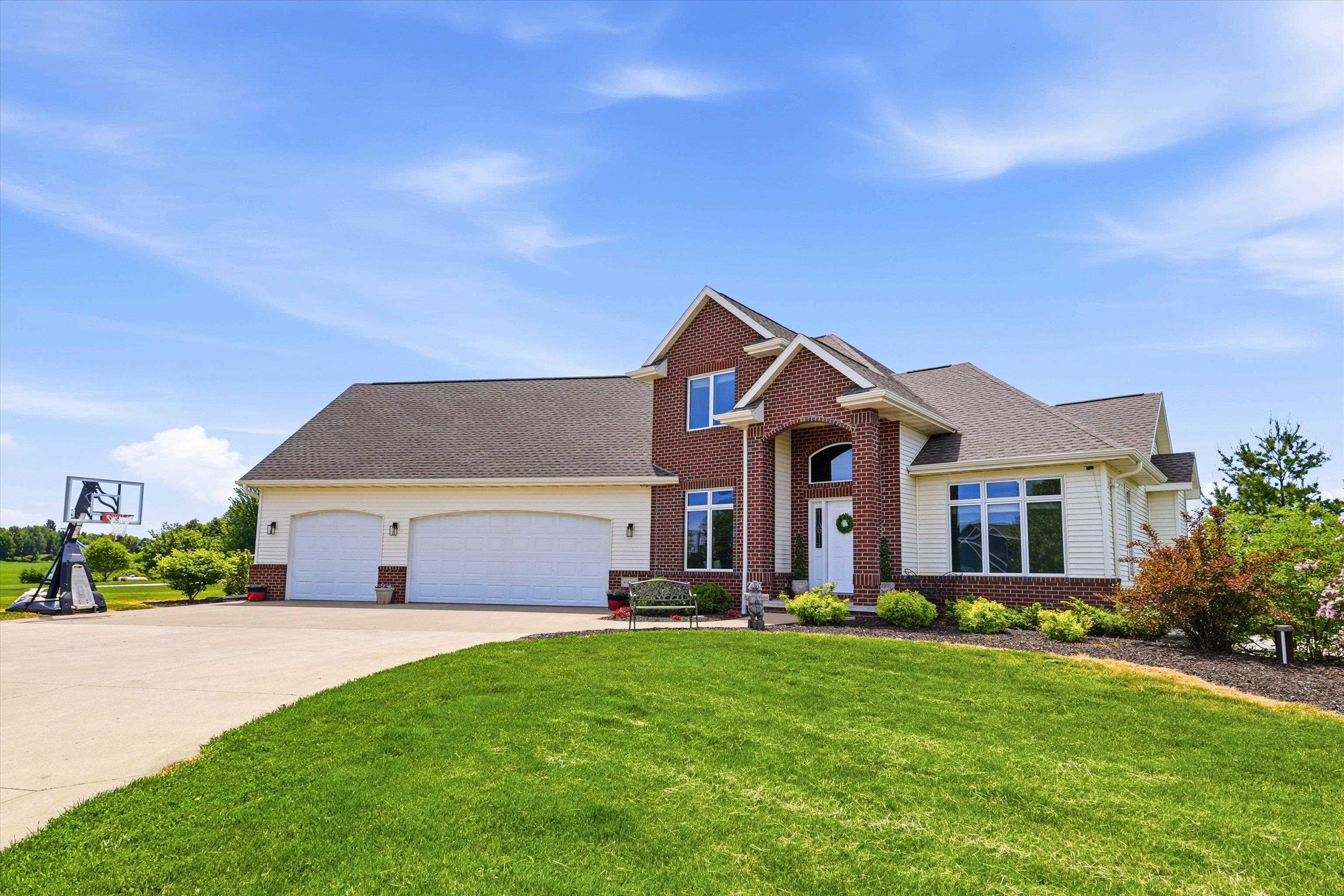 2145 W BONNIE Lane