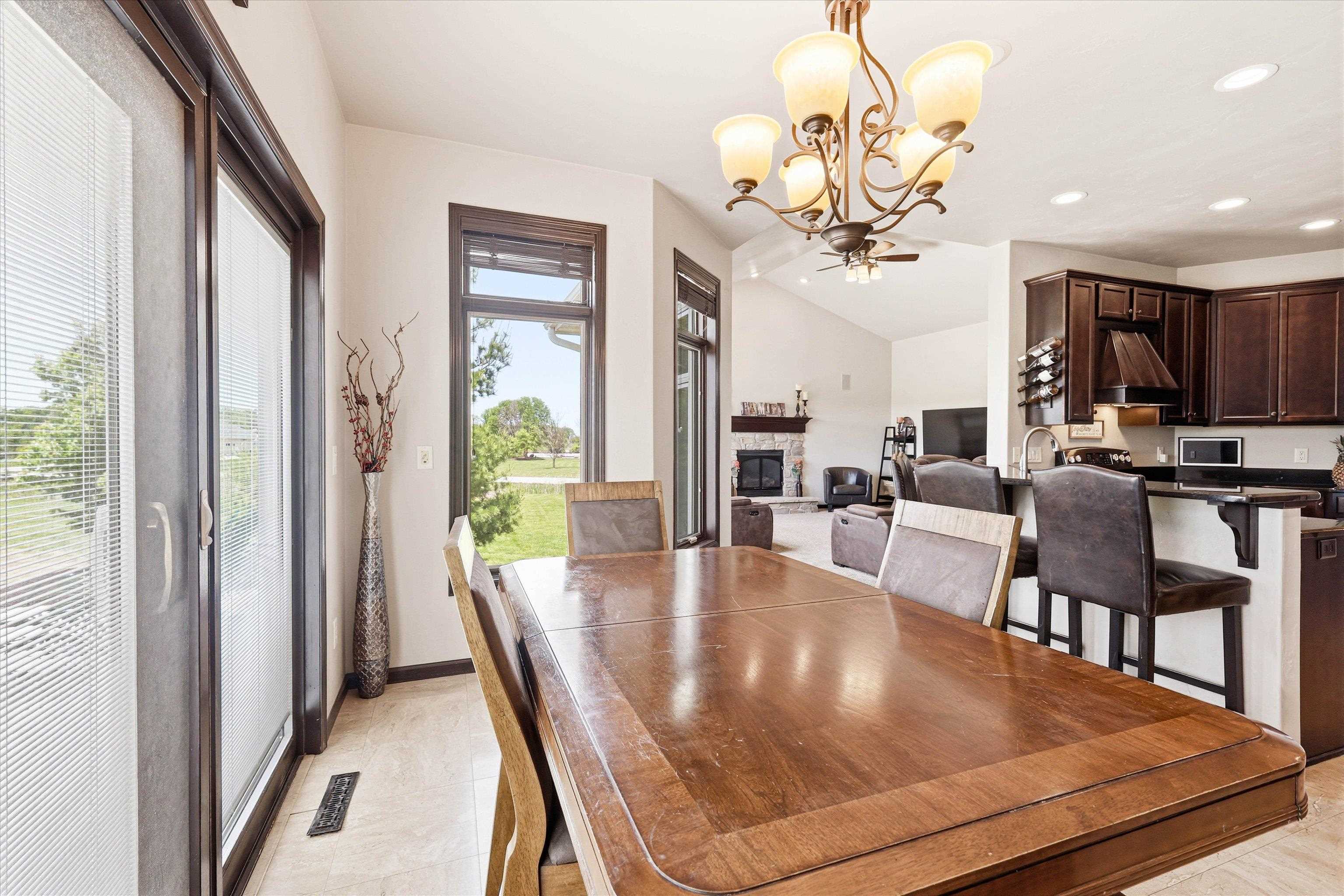 2145 W BONNIE Lane