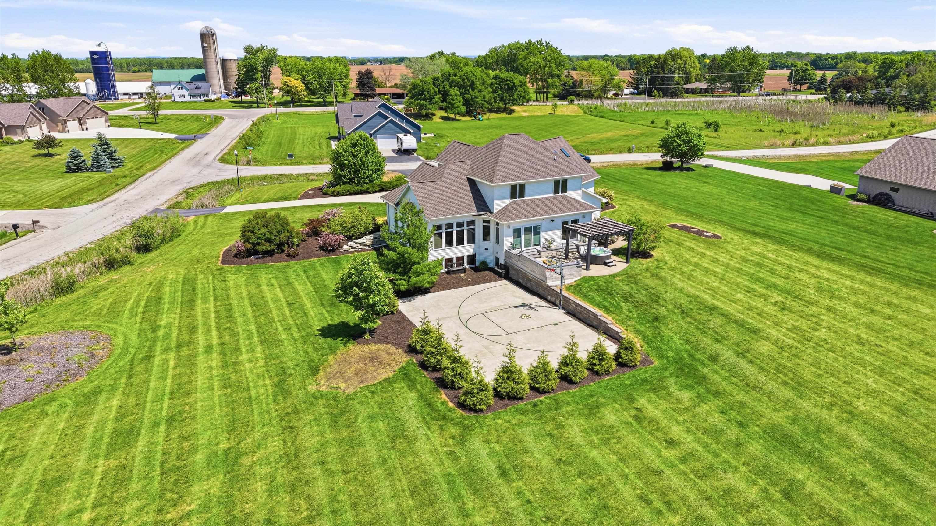 2145 W BONNIE Lane
