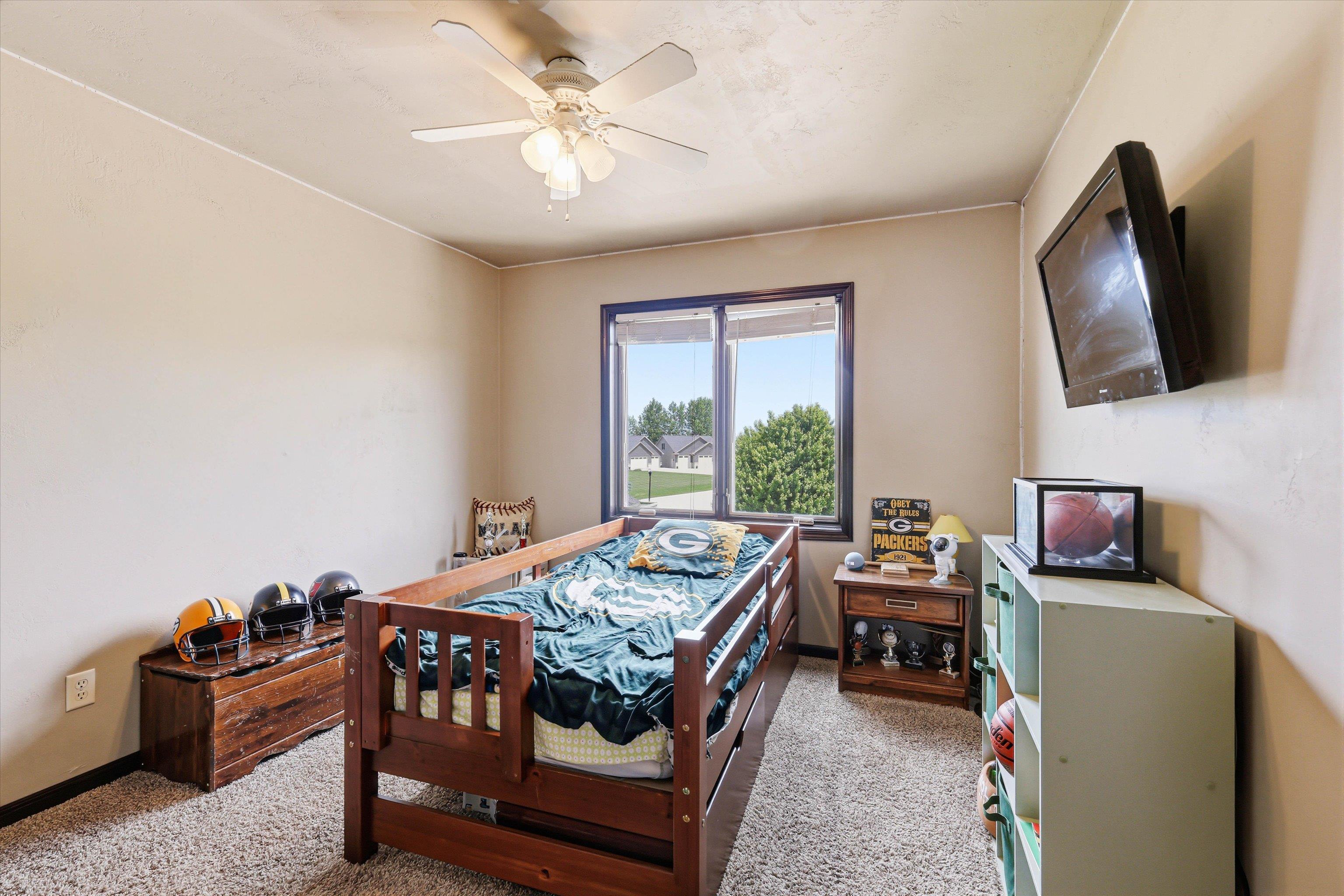 2145 W BONNIE Lane