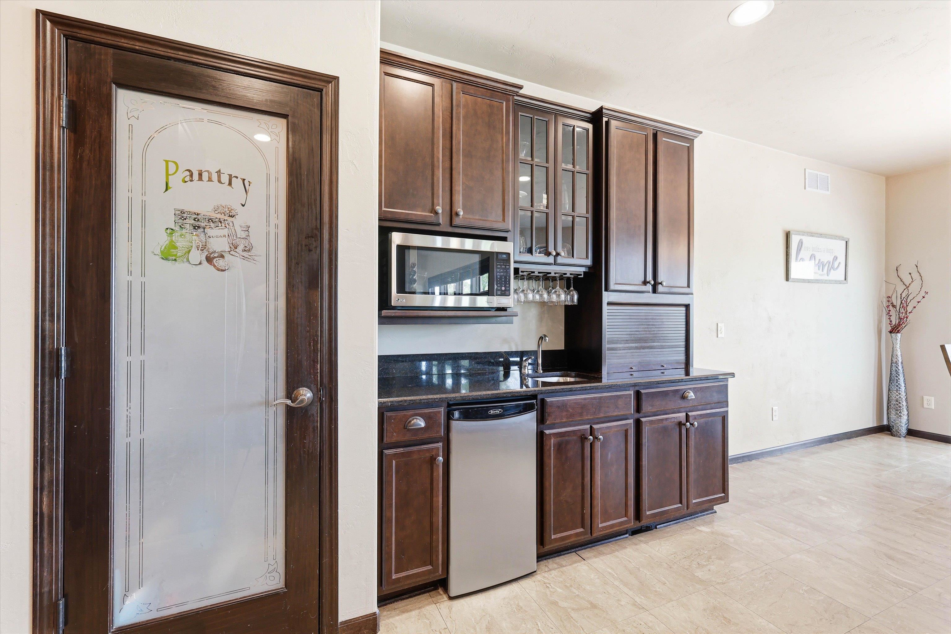 2145 W BONNIE Lane