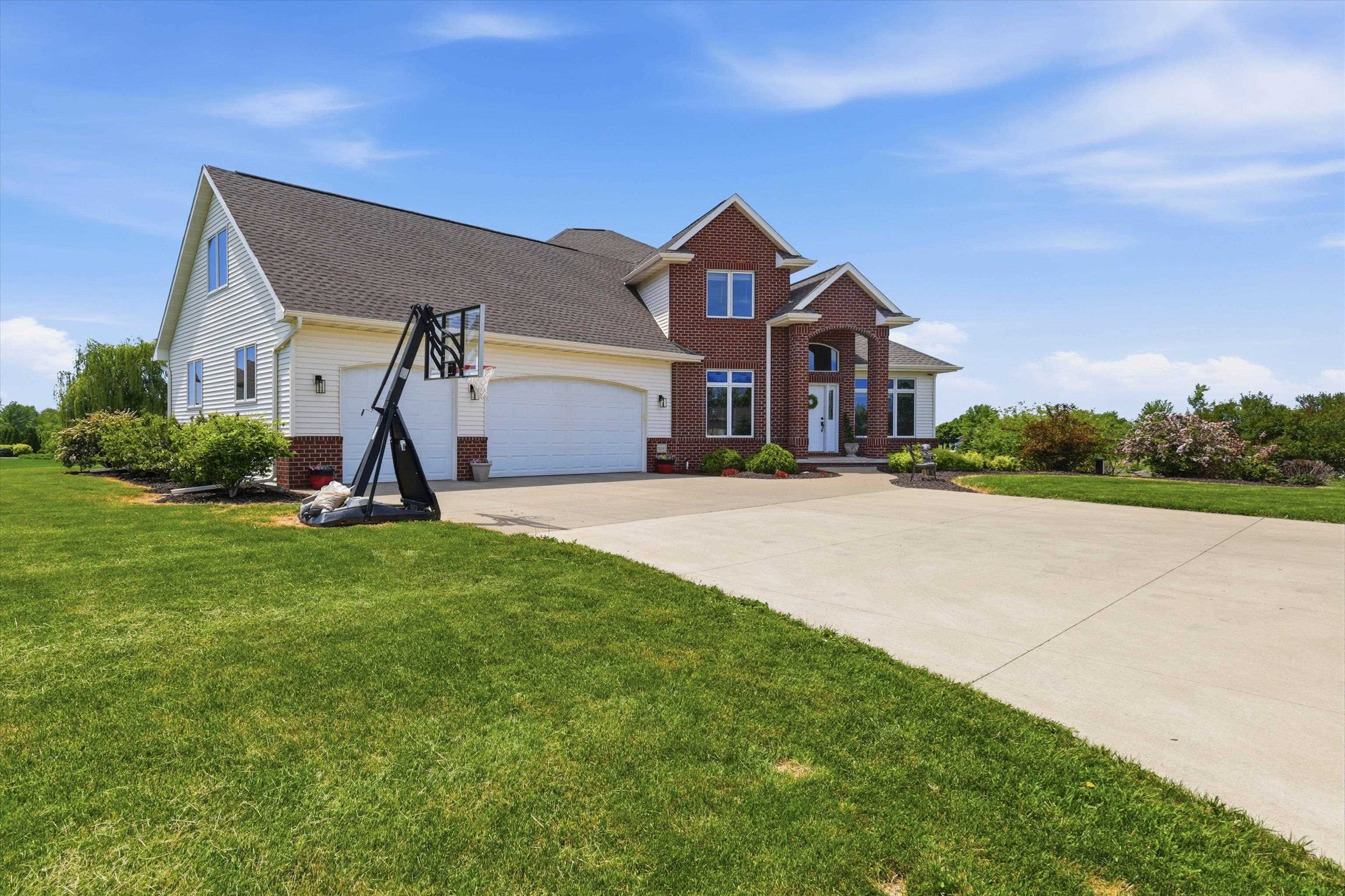 2145 W BONNIE Lane