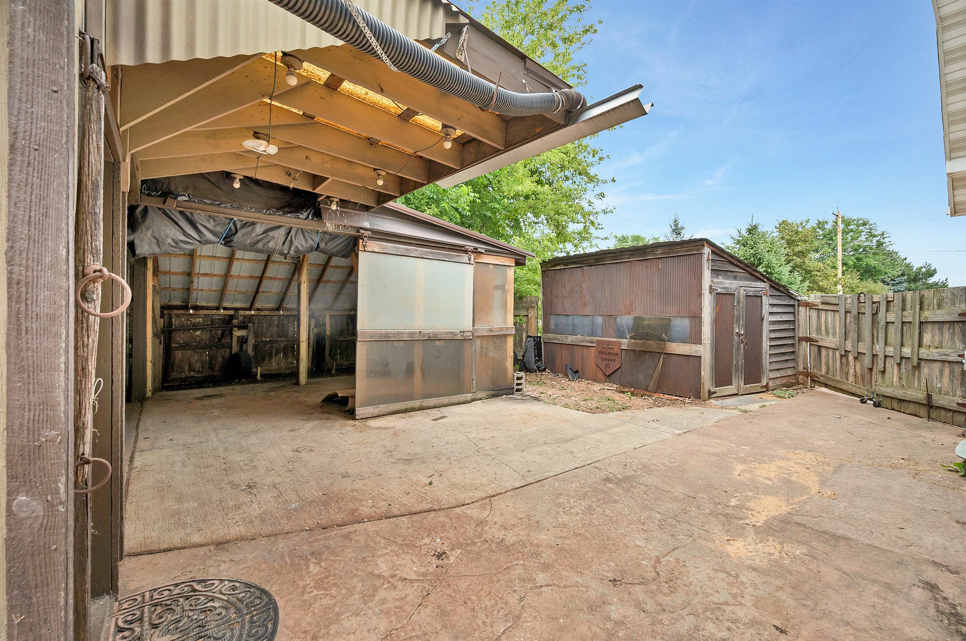 2620 BELLEVUE Street