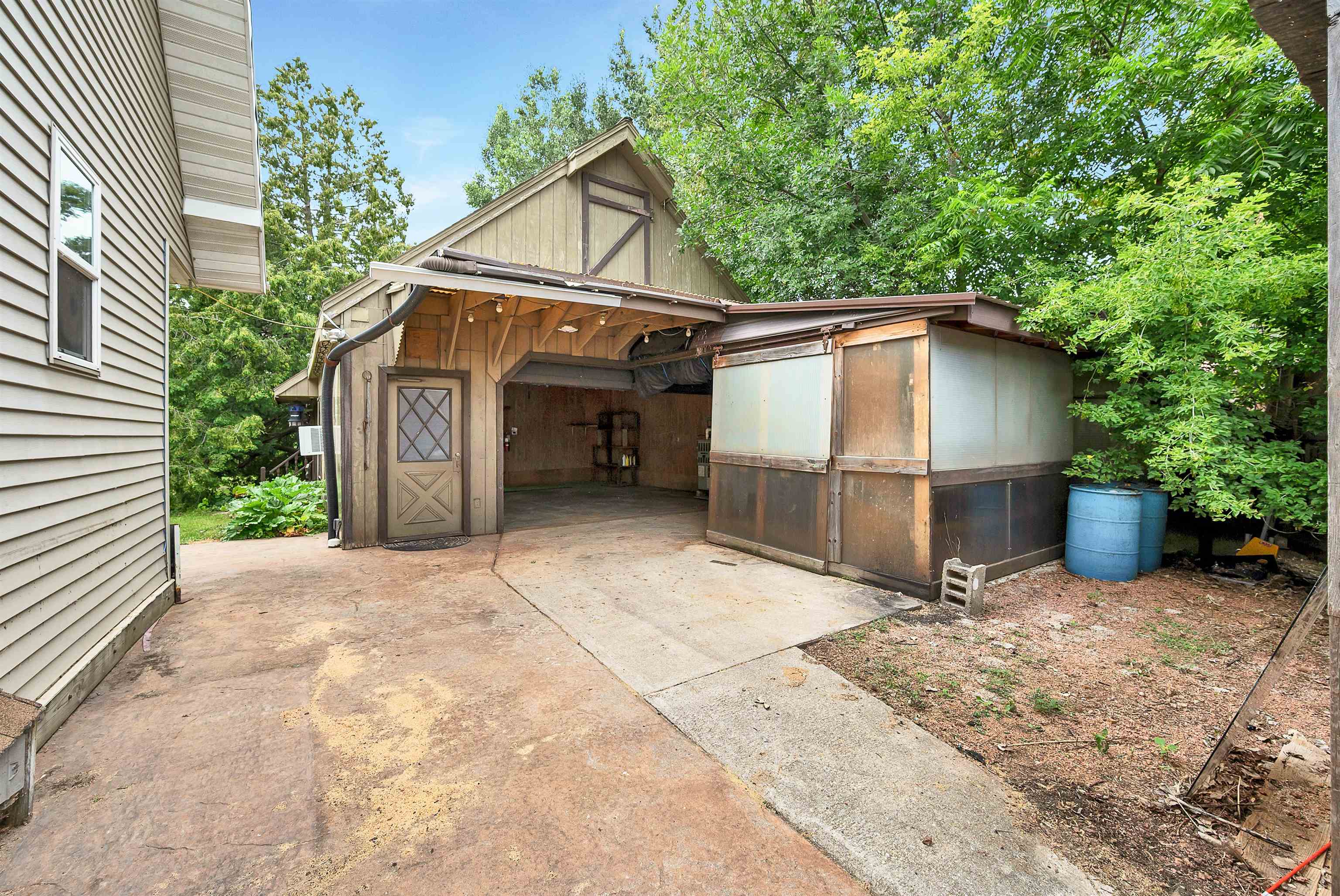 2620 BELLEVUE Street