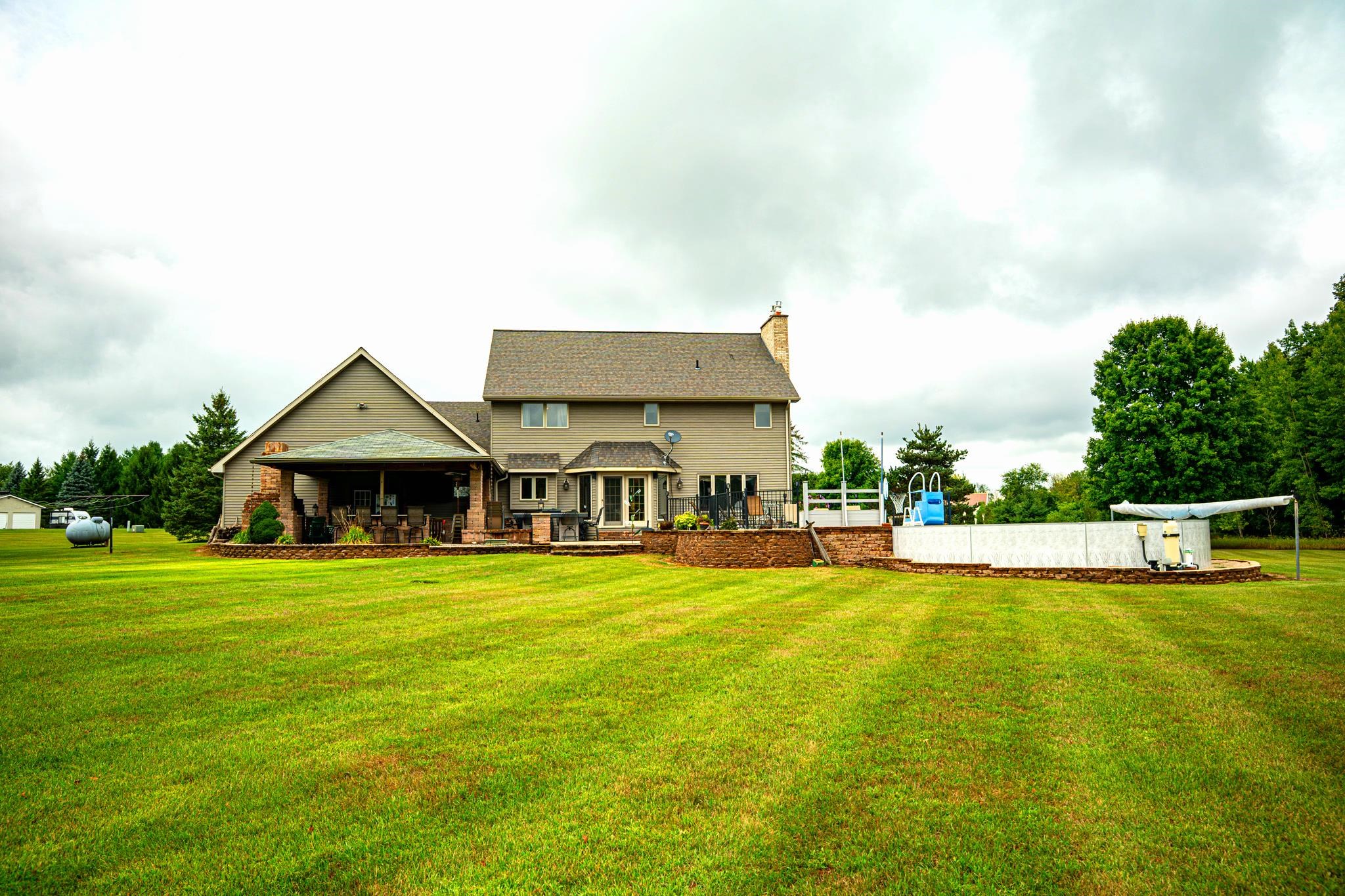 5062 MEADOWVIEW Lane