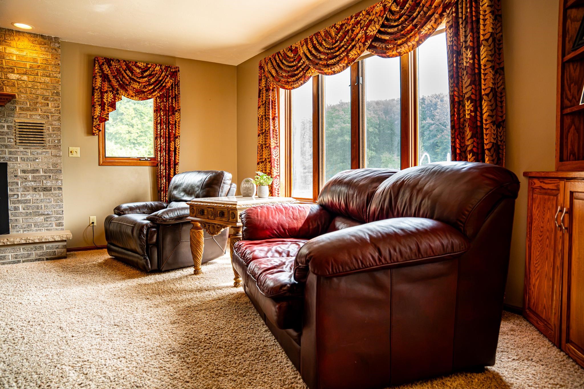 5062 MEADOWVIEW Lane