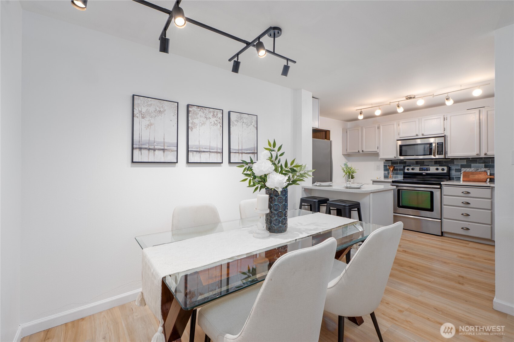 8720 Phinney Avenue N Unit: 14