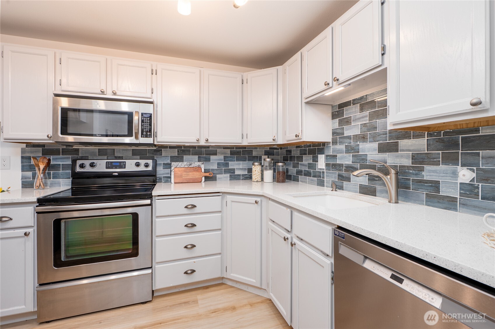 8720 Phinney Avenue N Unit: 14