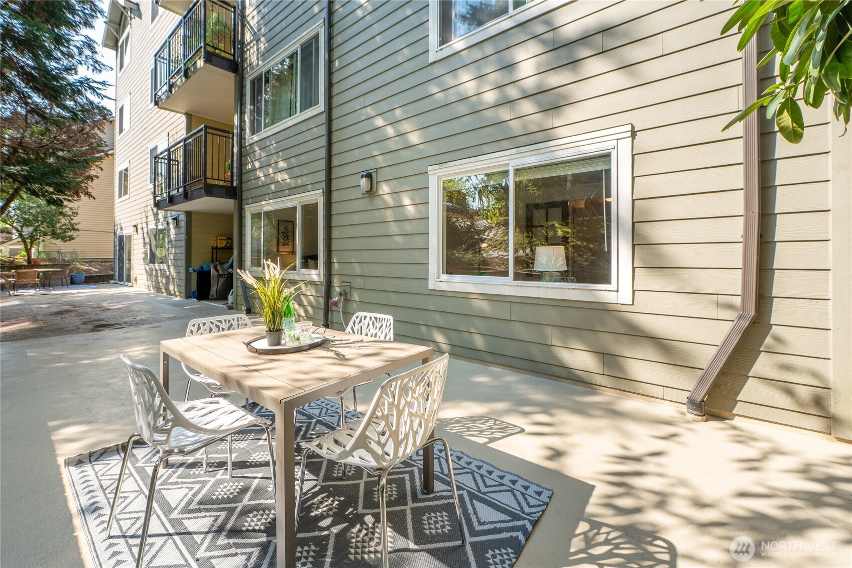 8720 Phinney Avenue N Unit: 14