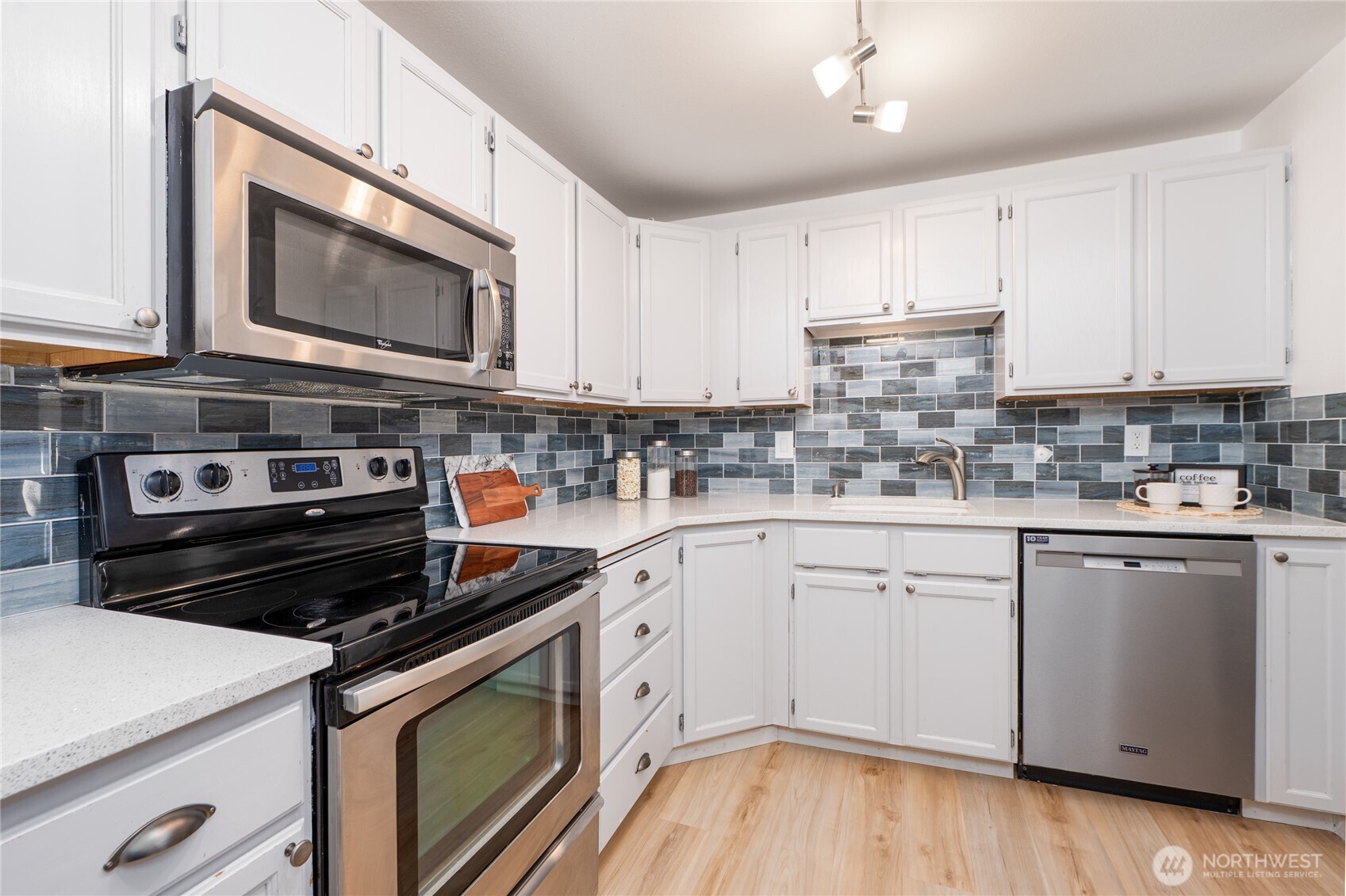 8720 Phinney Avenue N Unit: 14