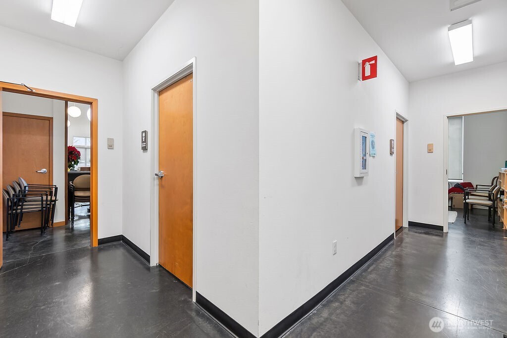 1322 S Bayview