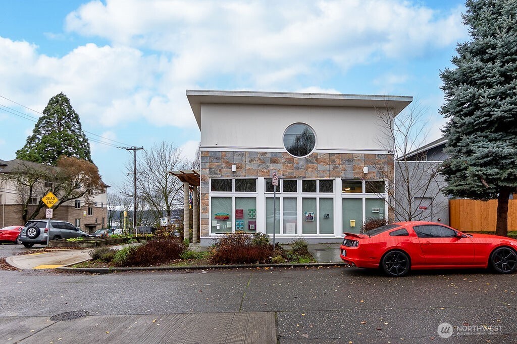 1322 S Bayview