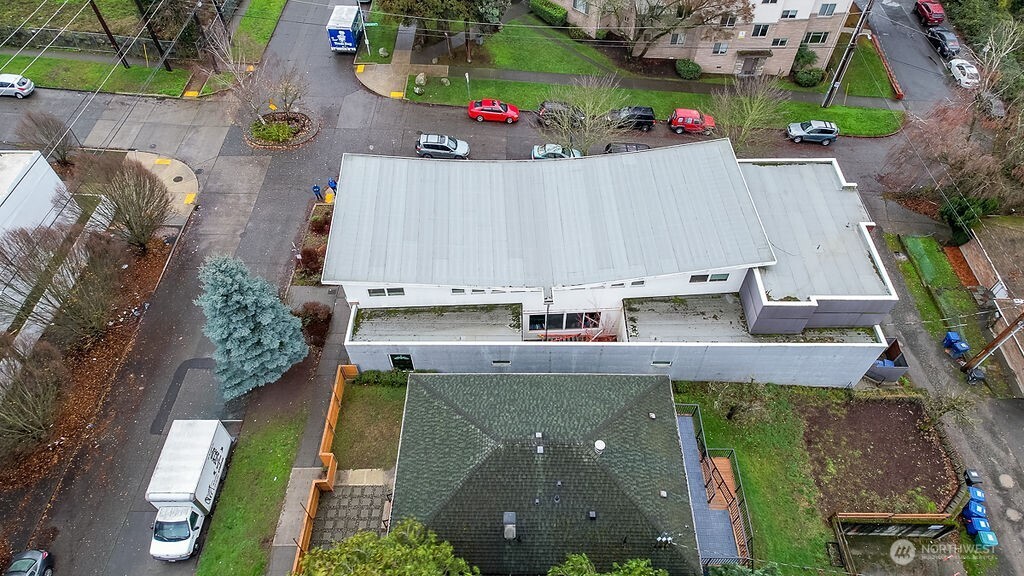 1322 S Bayview