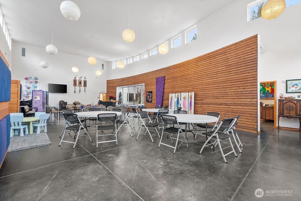 1322 S Bayview