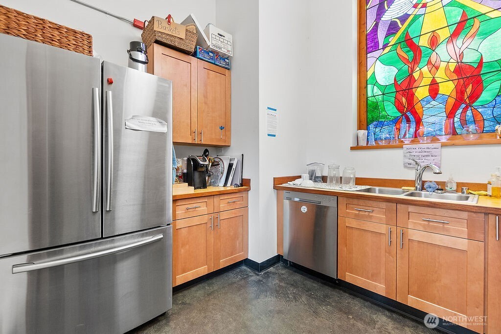 1322 S Bayview