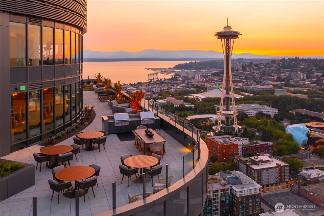 2510 6th Avenue Unit: 3303