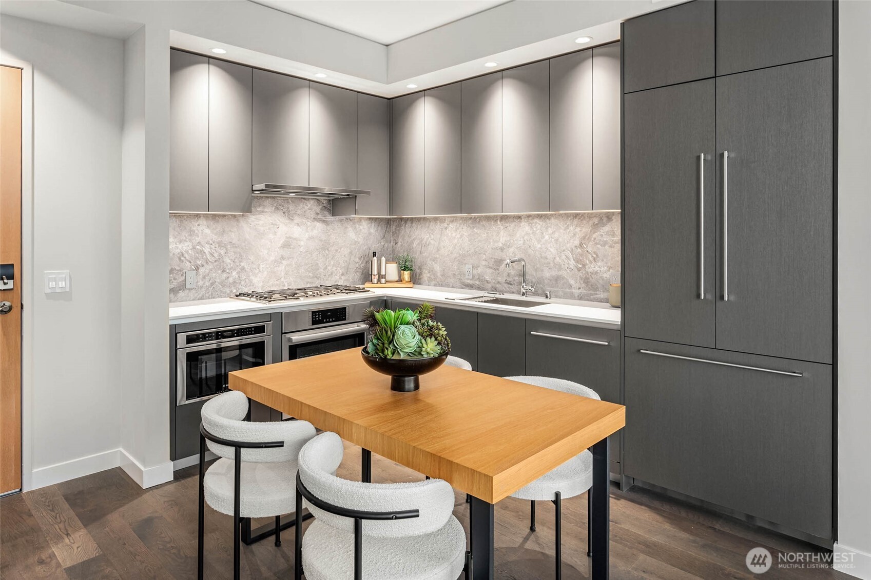 2510 6th Avenue Unit: 3303