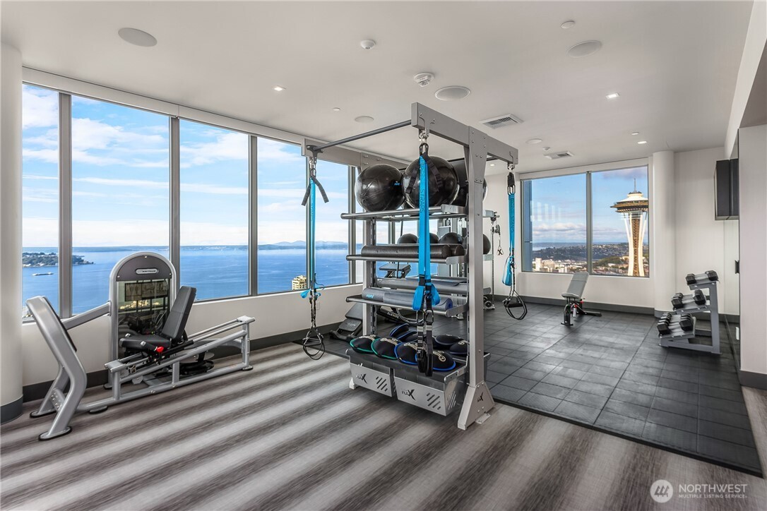 2510 6th Avenue Unit: 3303
